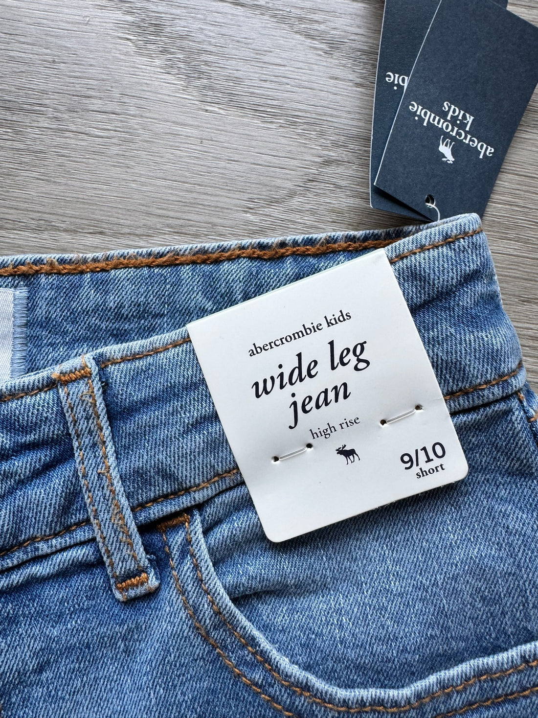 Abercrombie & Fitch Wide Leg Jeans - NEW