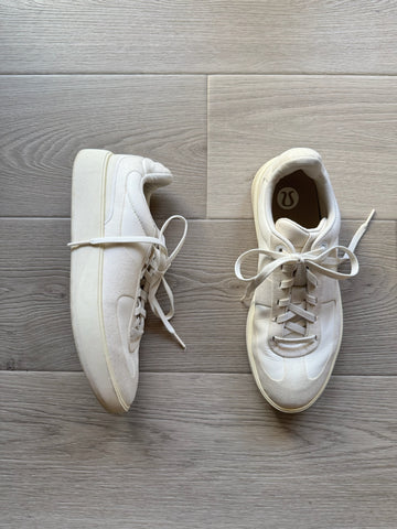 Lulu White Sneakers