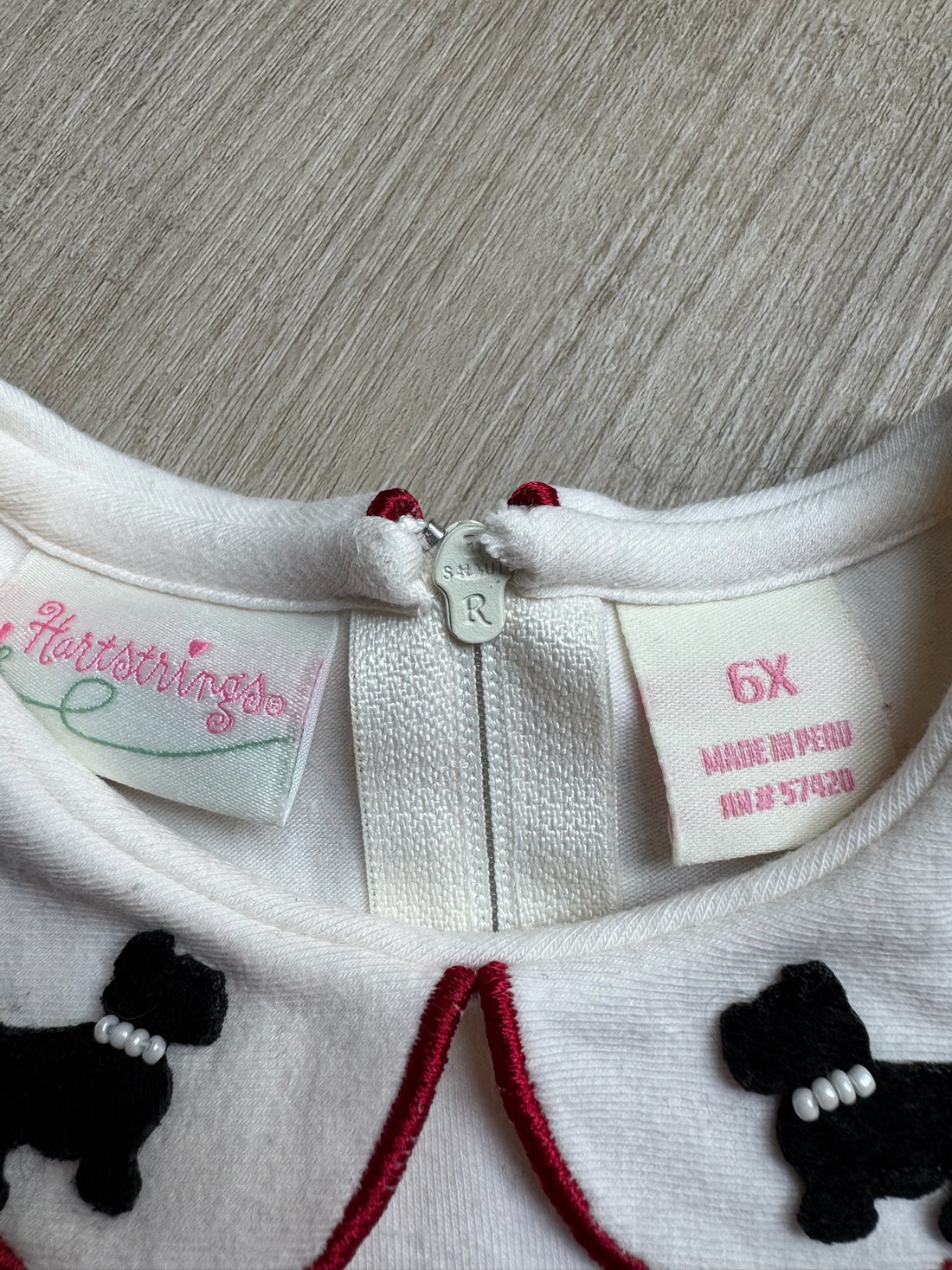 Hartstrings Vintage White Dog Top