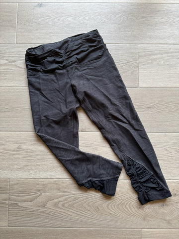 Lulu Black Cropped Leggings