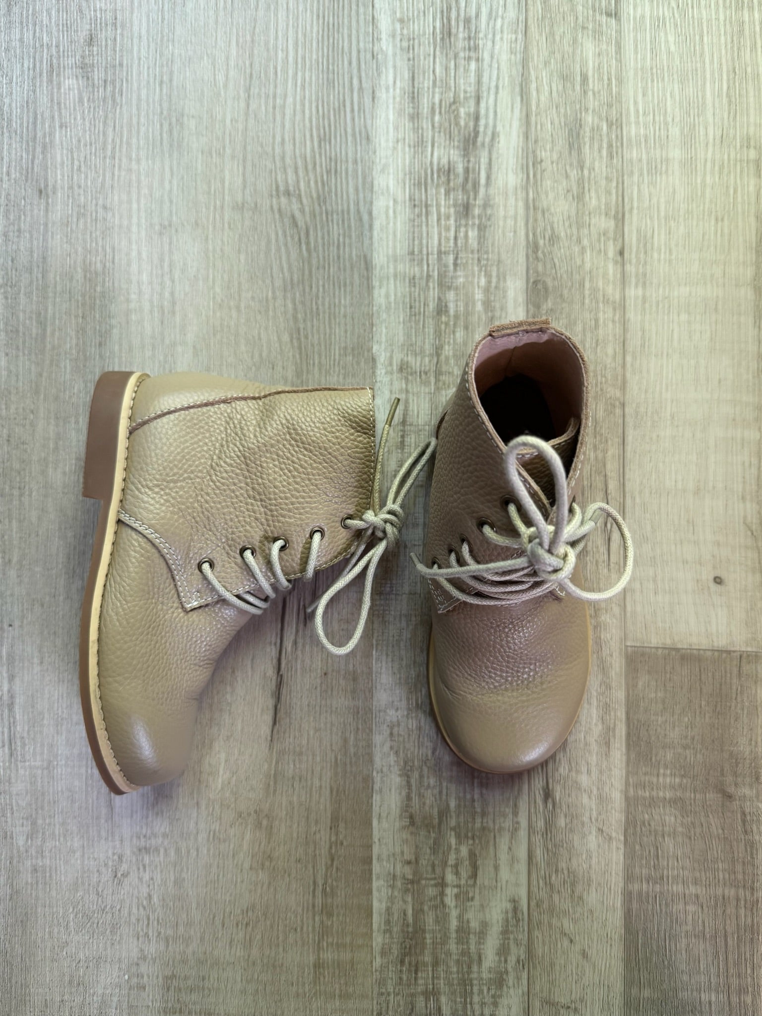 Shrimp & Grits Tan Boots