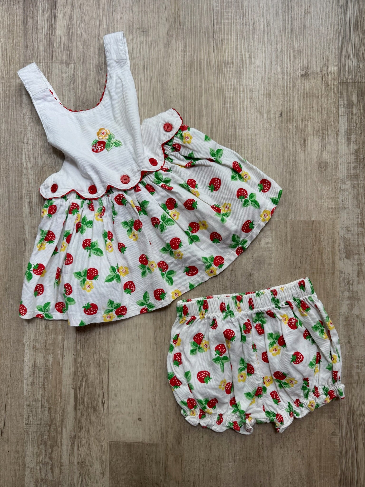 Vintage Strawberry Set