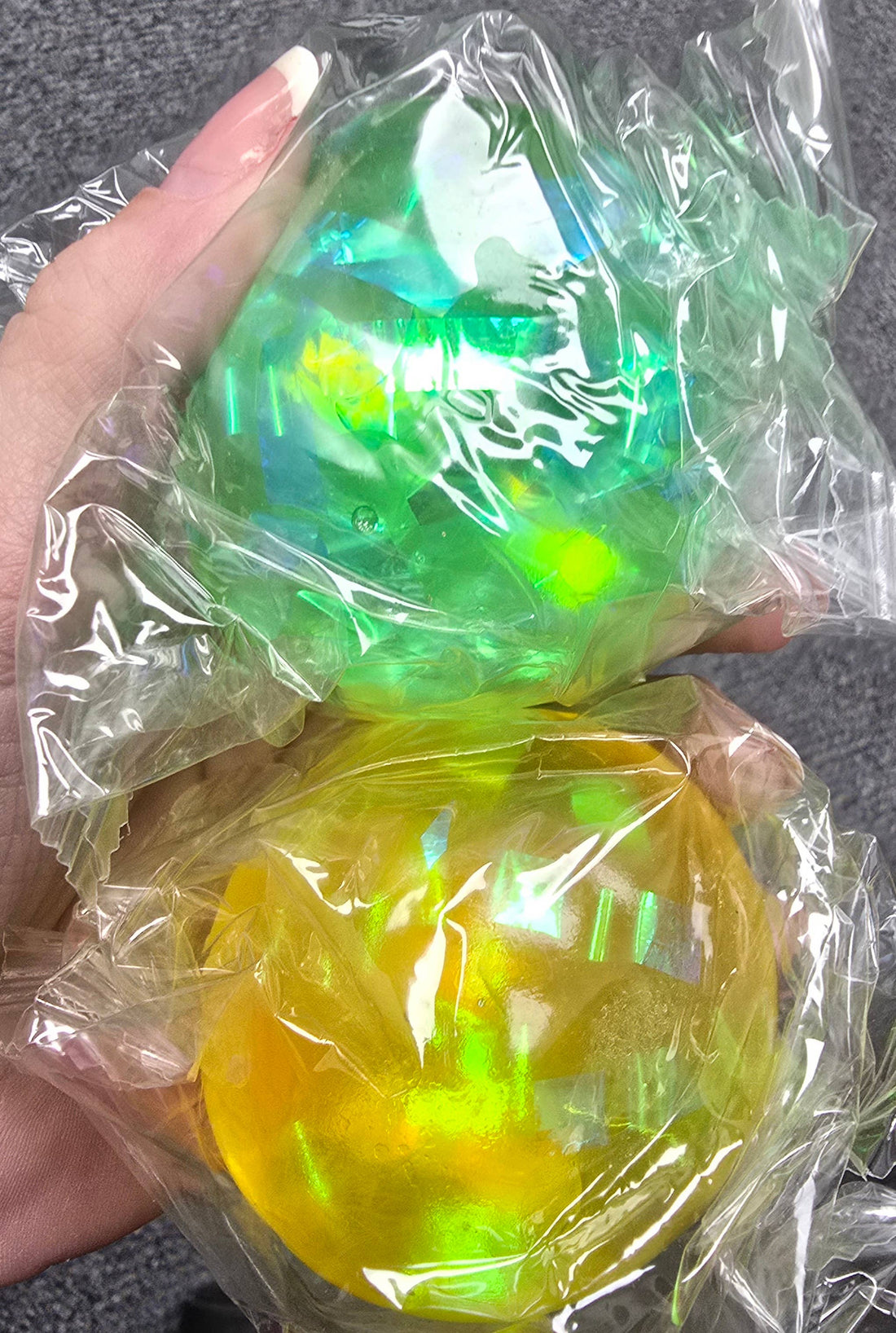 SUPER SPARKLY TINSEL BALL SQUISHY