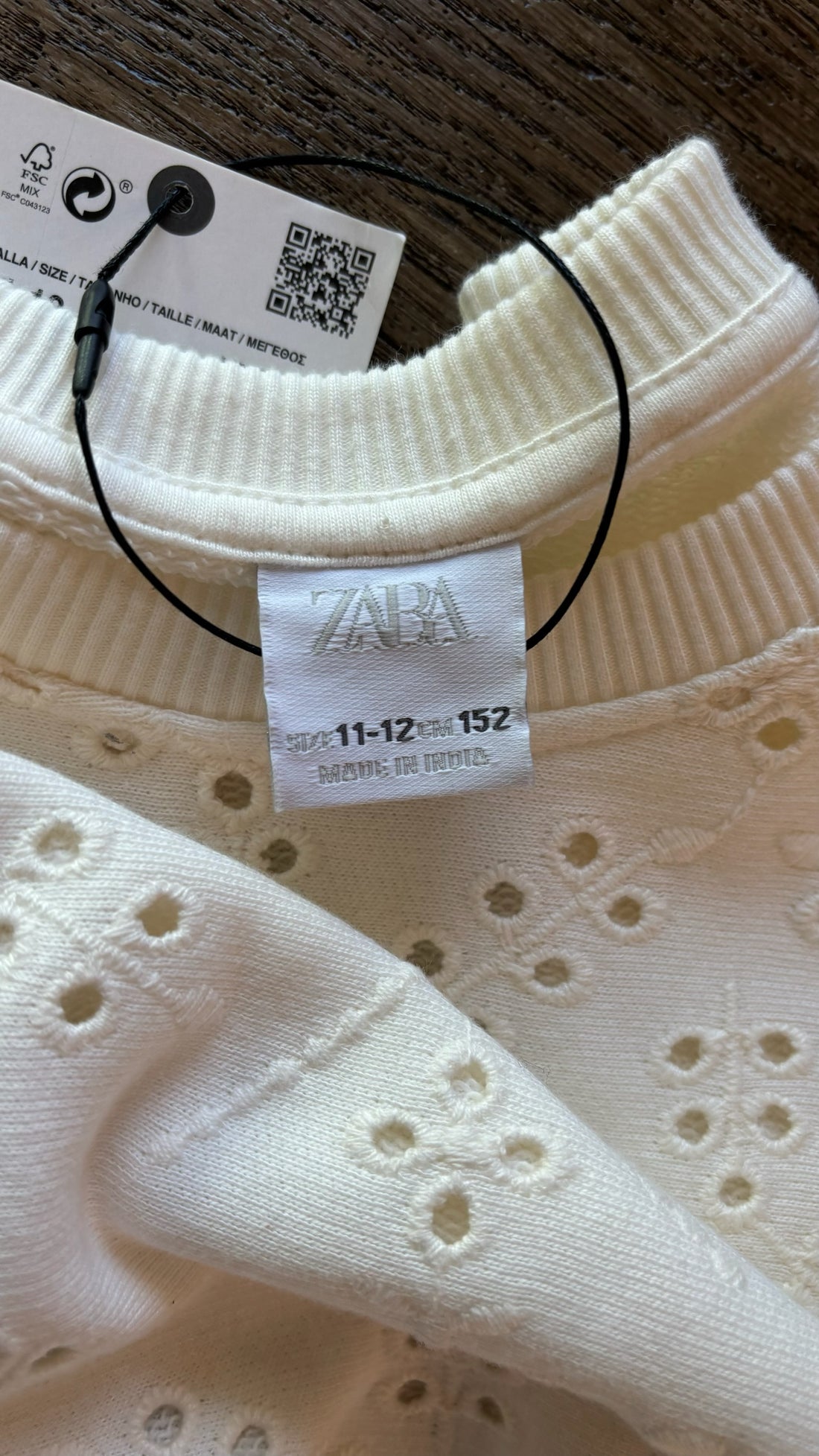 Zara Cream Eyelet Pullover - NEW