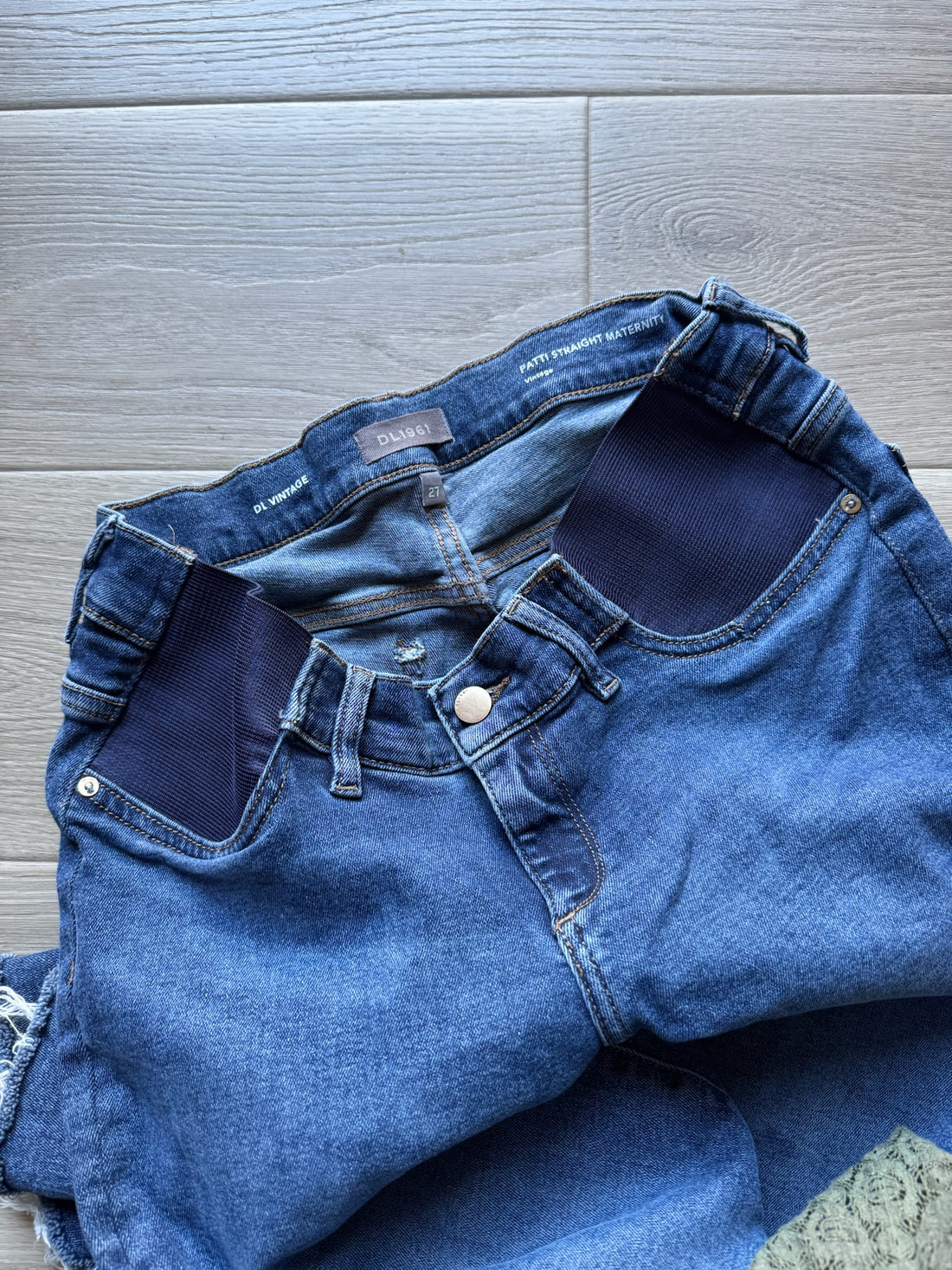 DL1961 Maternity Jeans