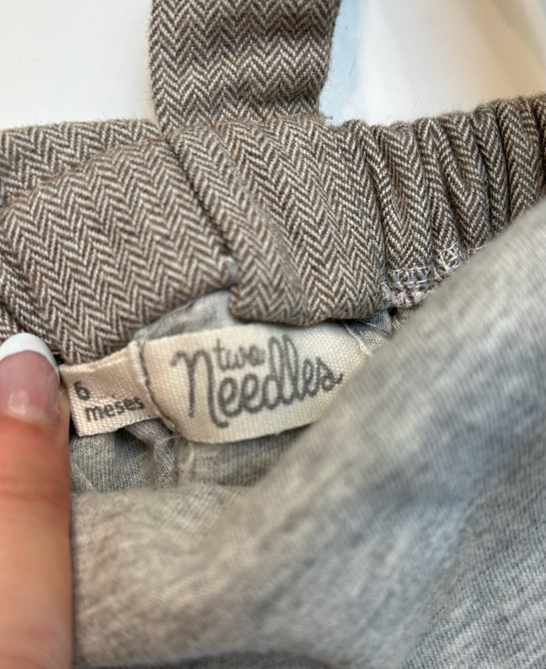 Two Needles Grey Bubble