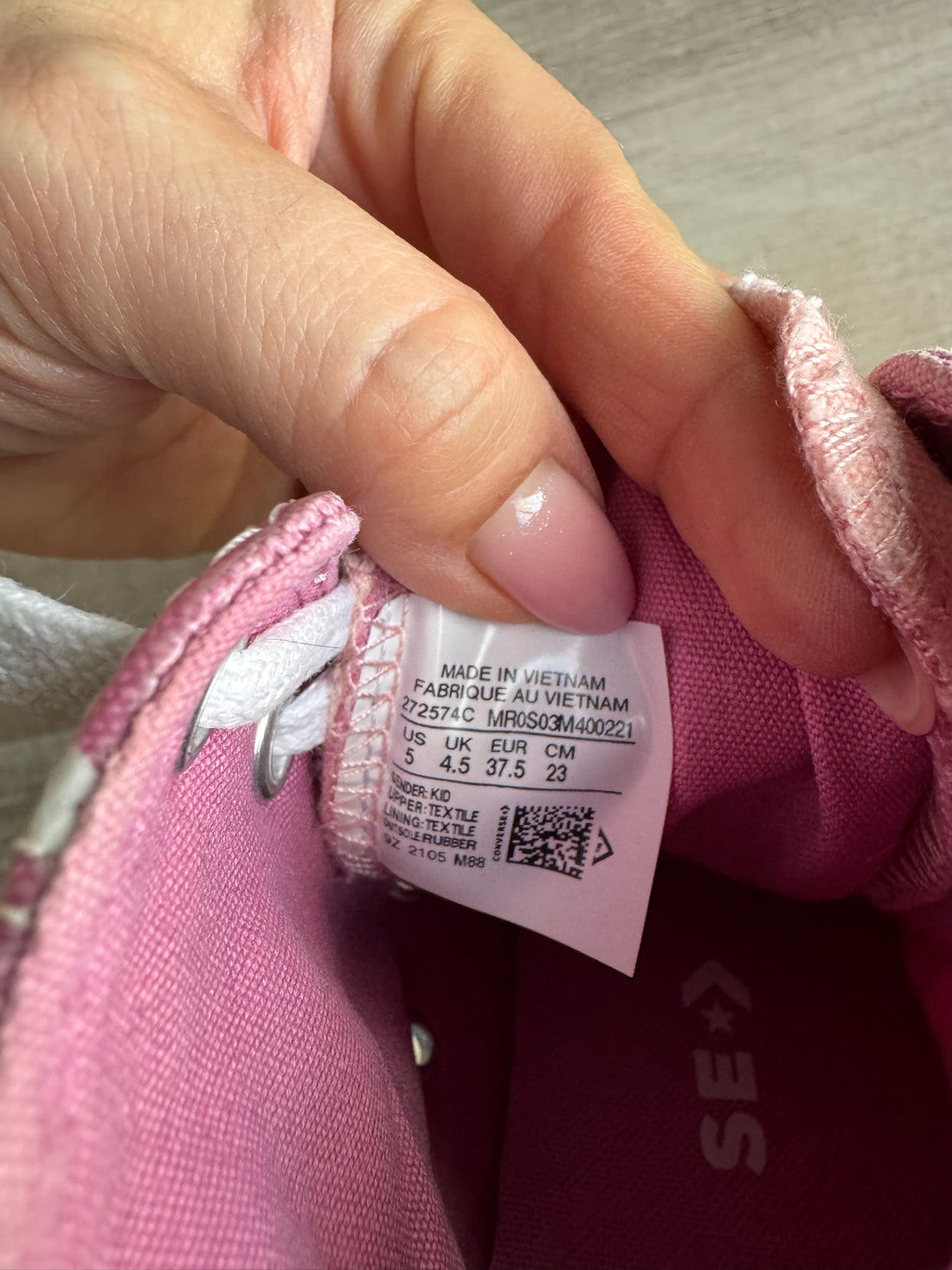 Converse Pink