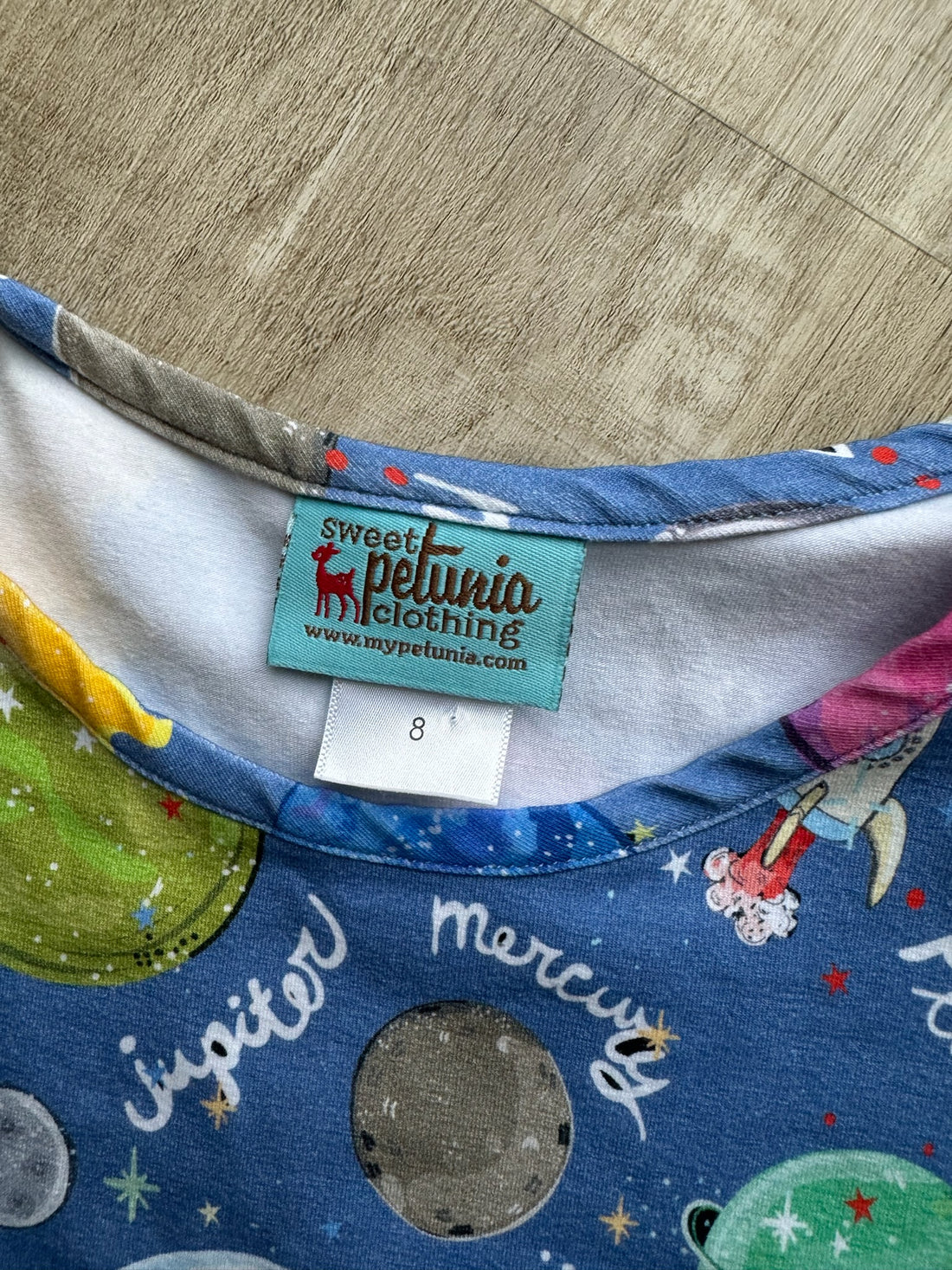 Sweet Petunia Space Top