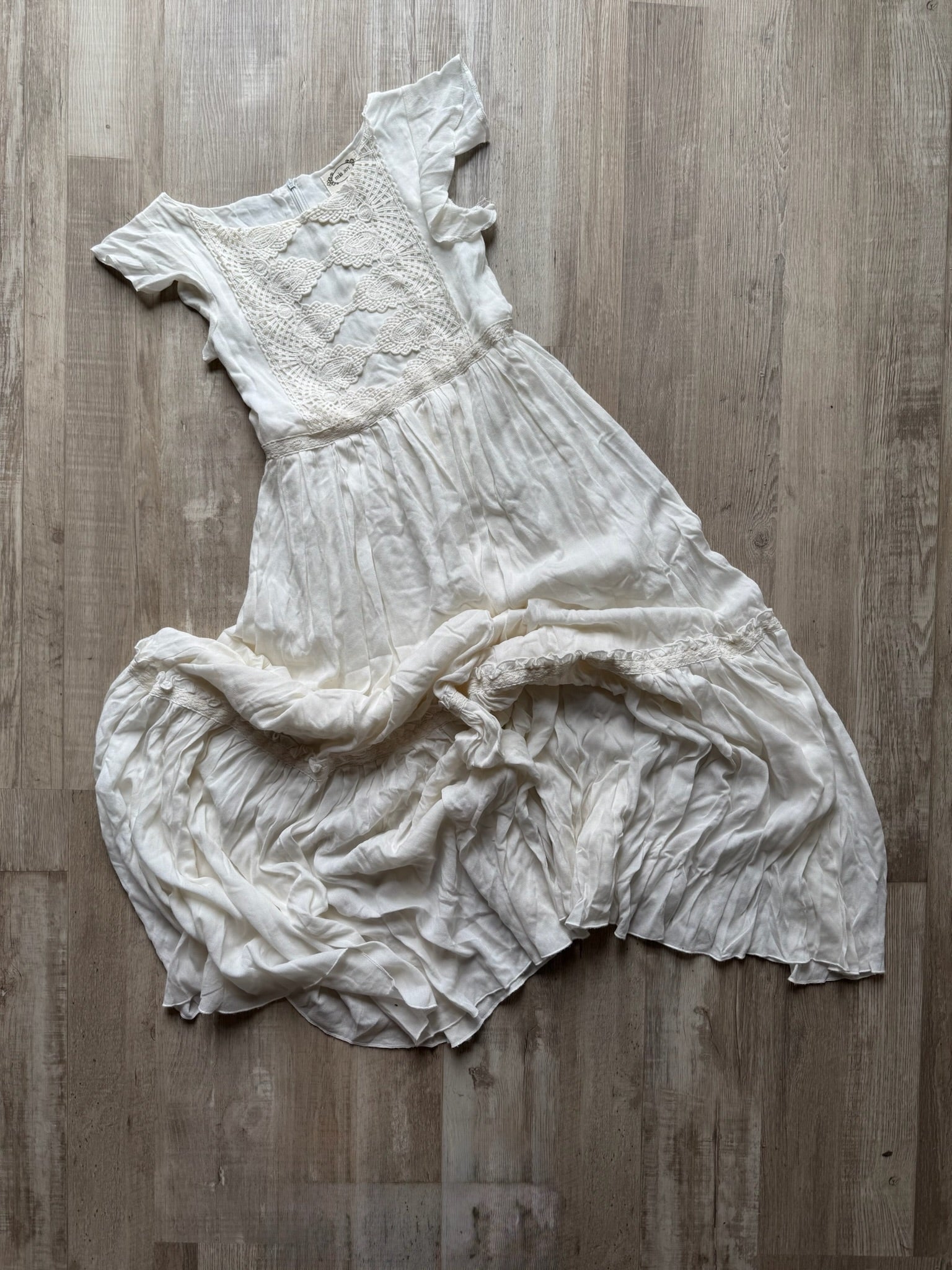 mia joy dress Cream Lace Maxi Our products are available Olive Garden Signature Italian Size:11.5 UK / 12.5 US Retro style
