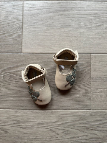 Donsje Cream Flats