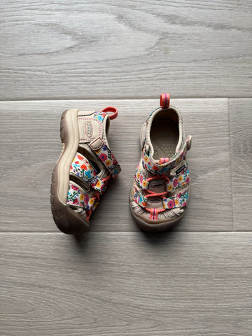 Keen Brown Floral Shoes