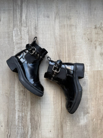 Steve Madden Black Boots
