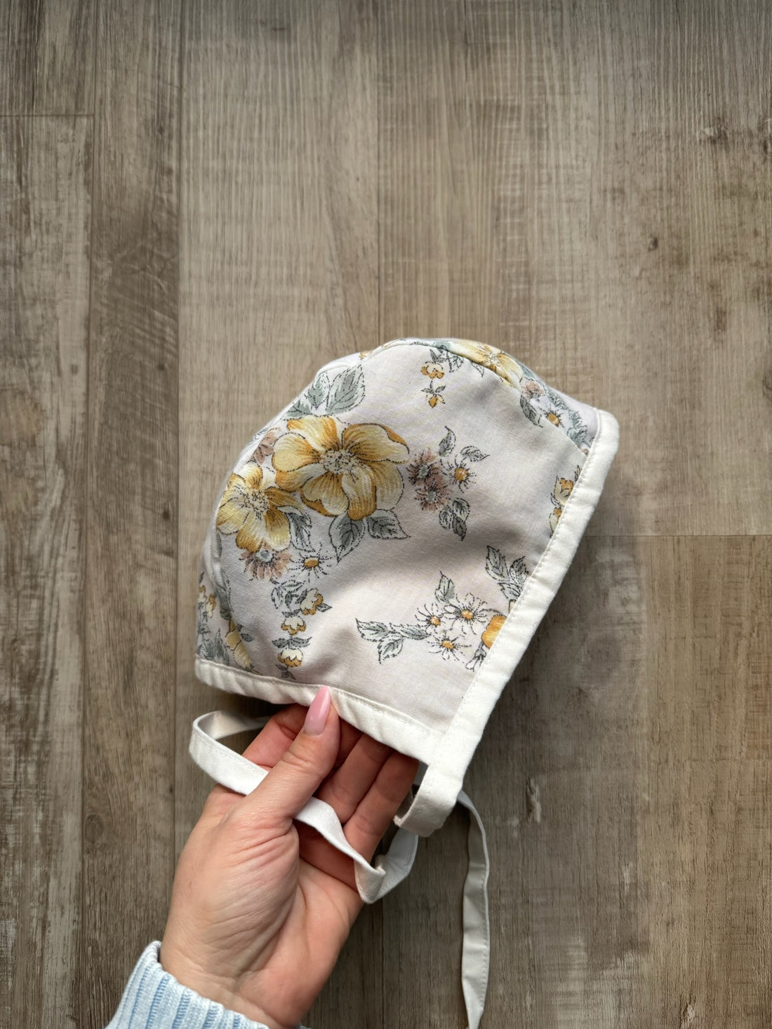 Pleadies Velour Reversible Bonnet