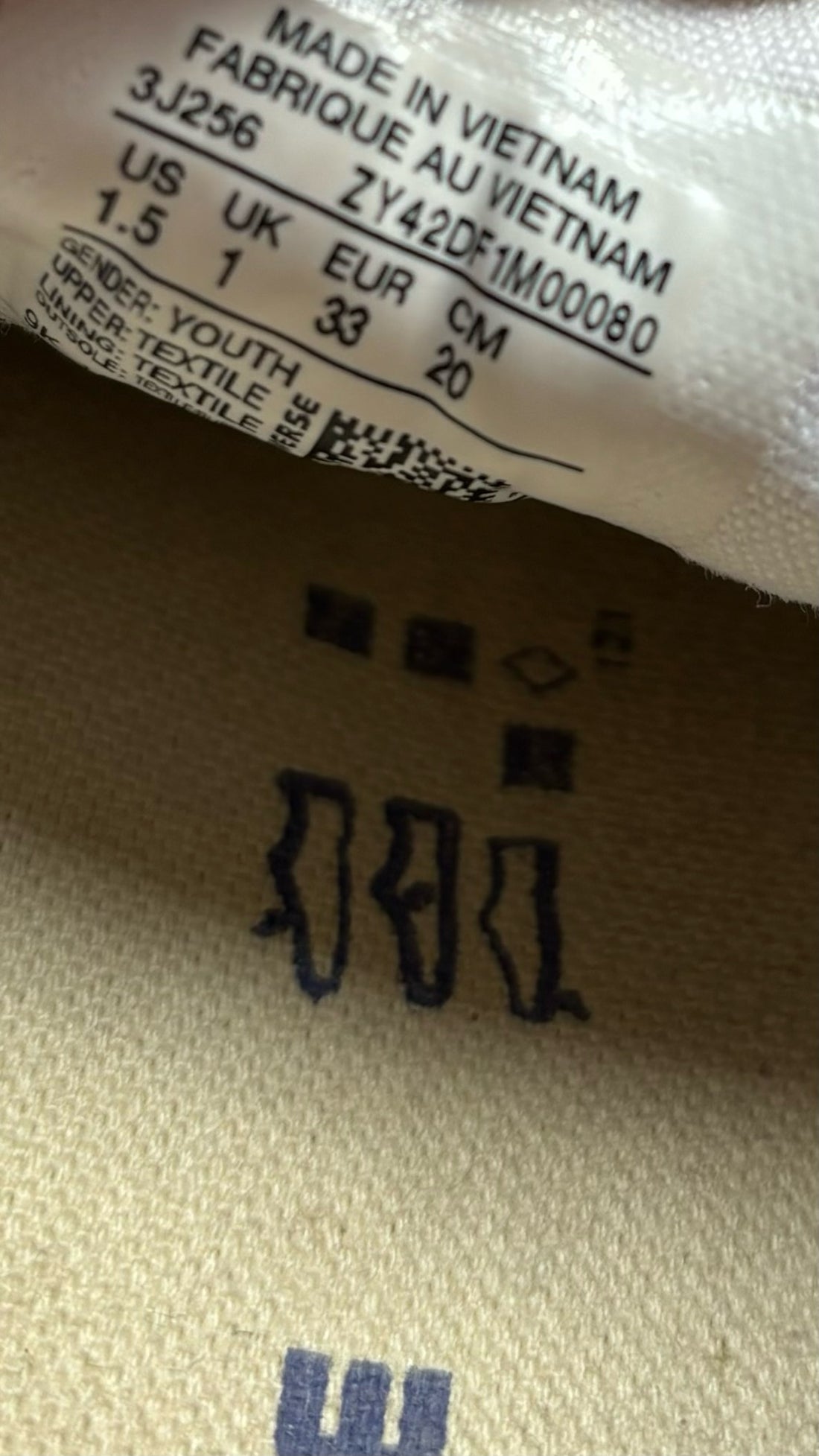 Converse White
