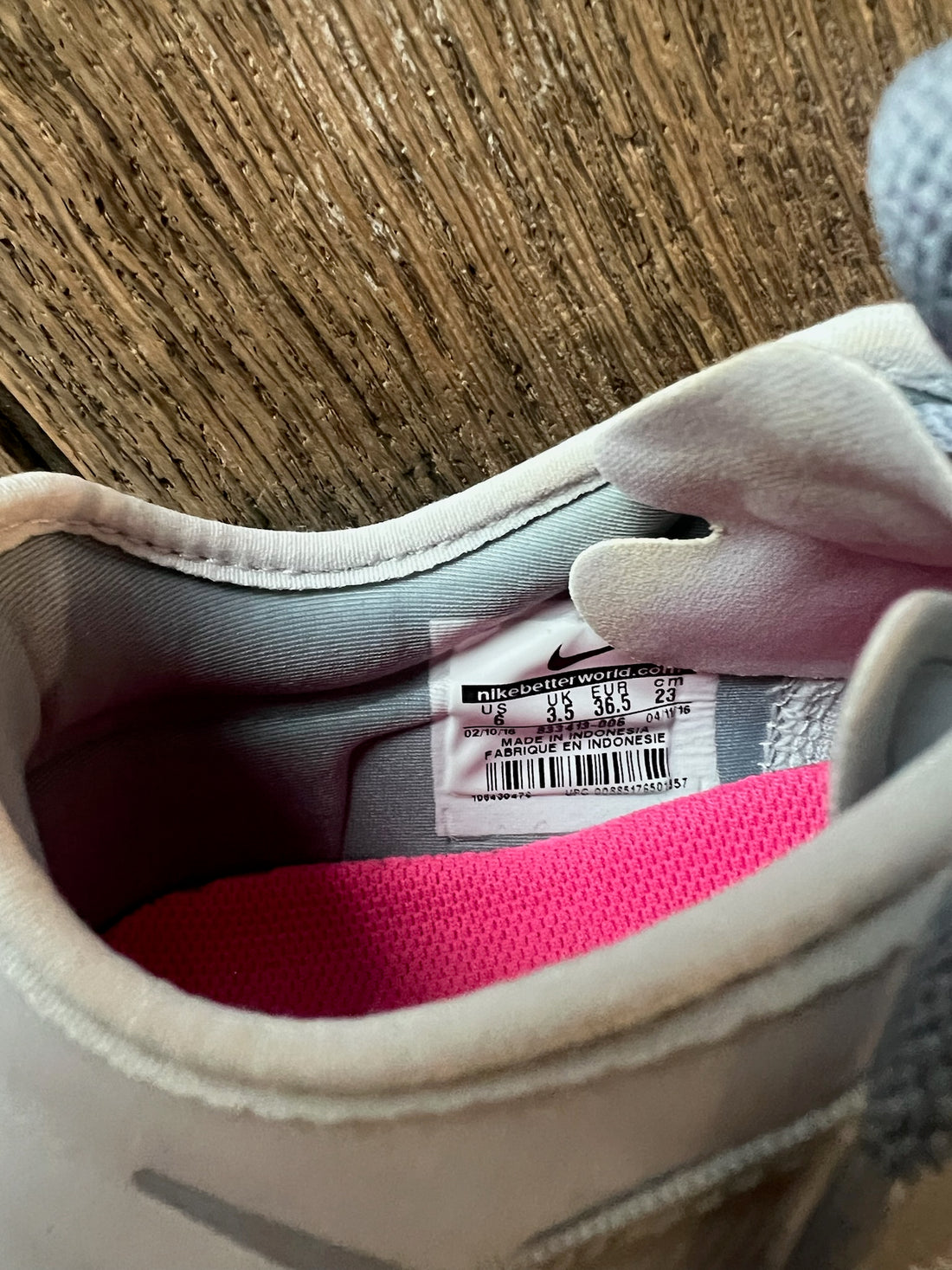 Nike Grey Pink