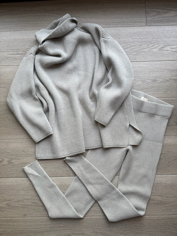 Ivina Grey Knit Set