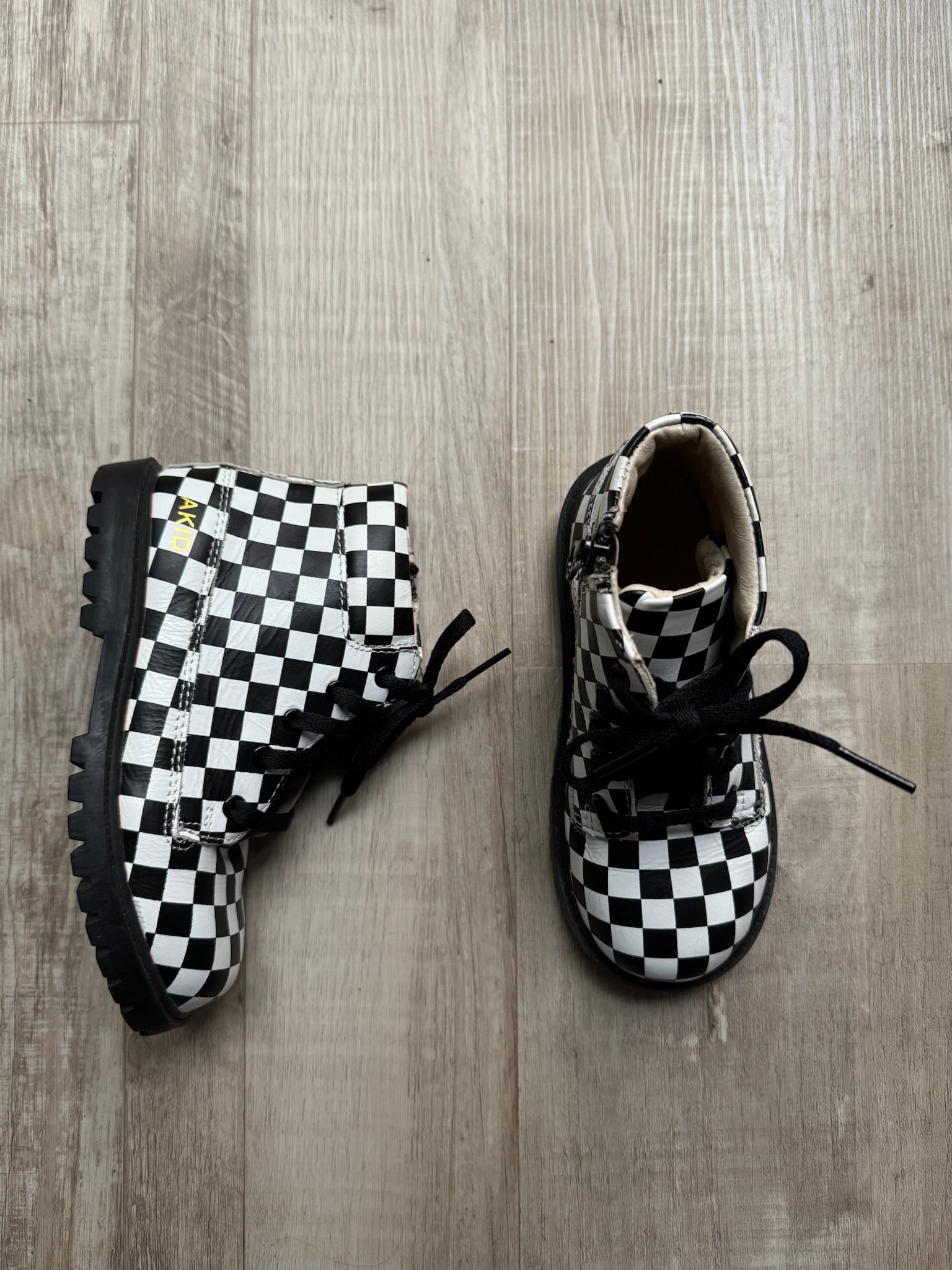 Akid Checkered Boots
