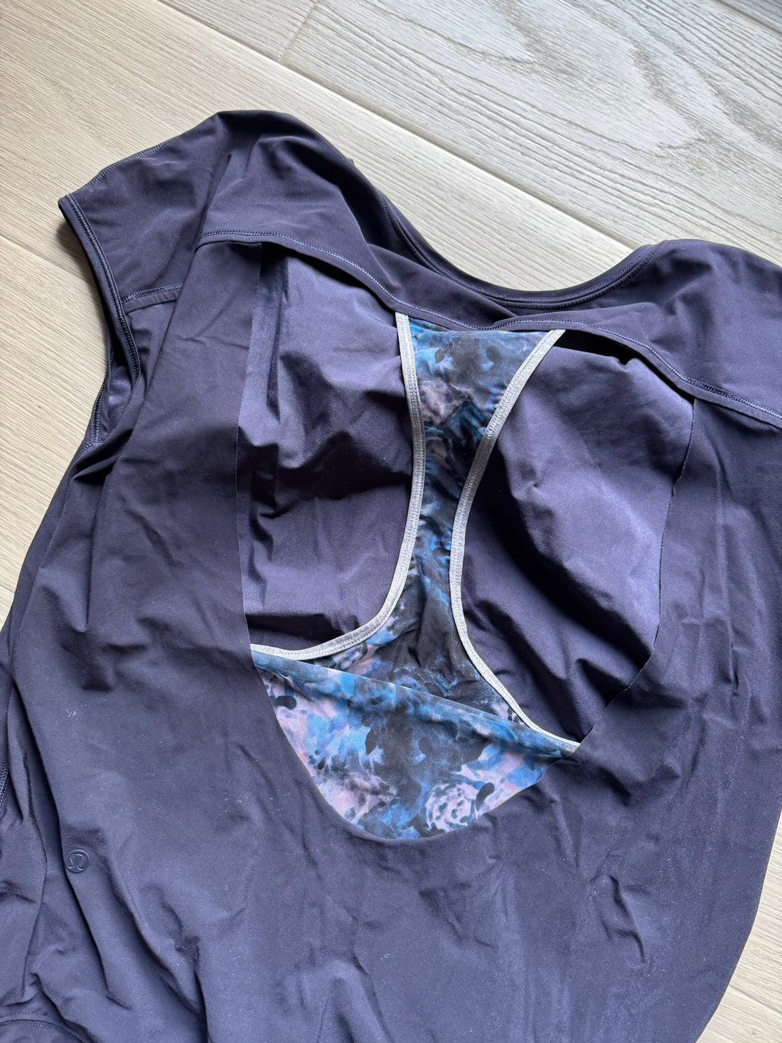 Lulu Black Top
