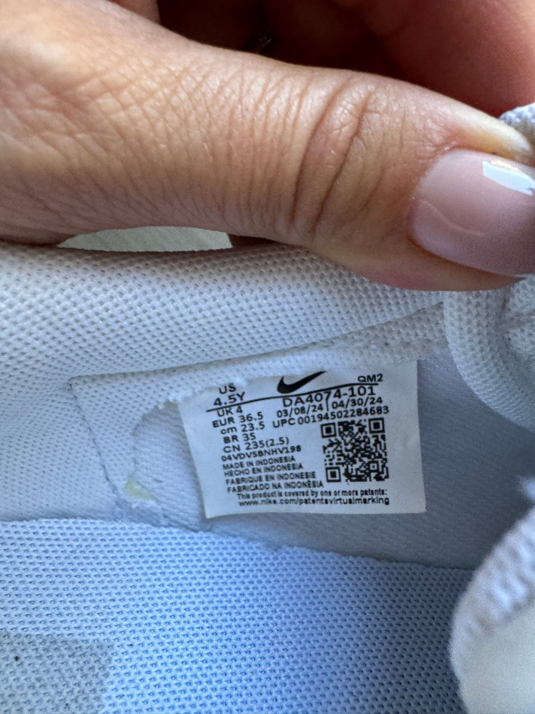 Nike White Black Check Shoes