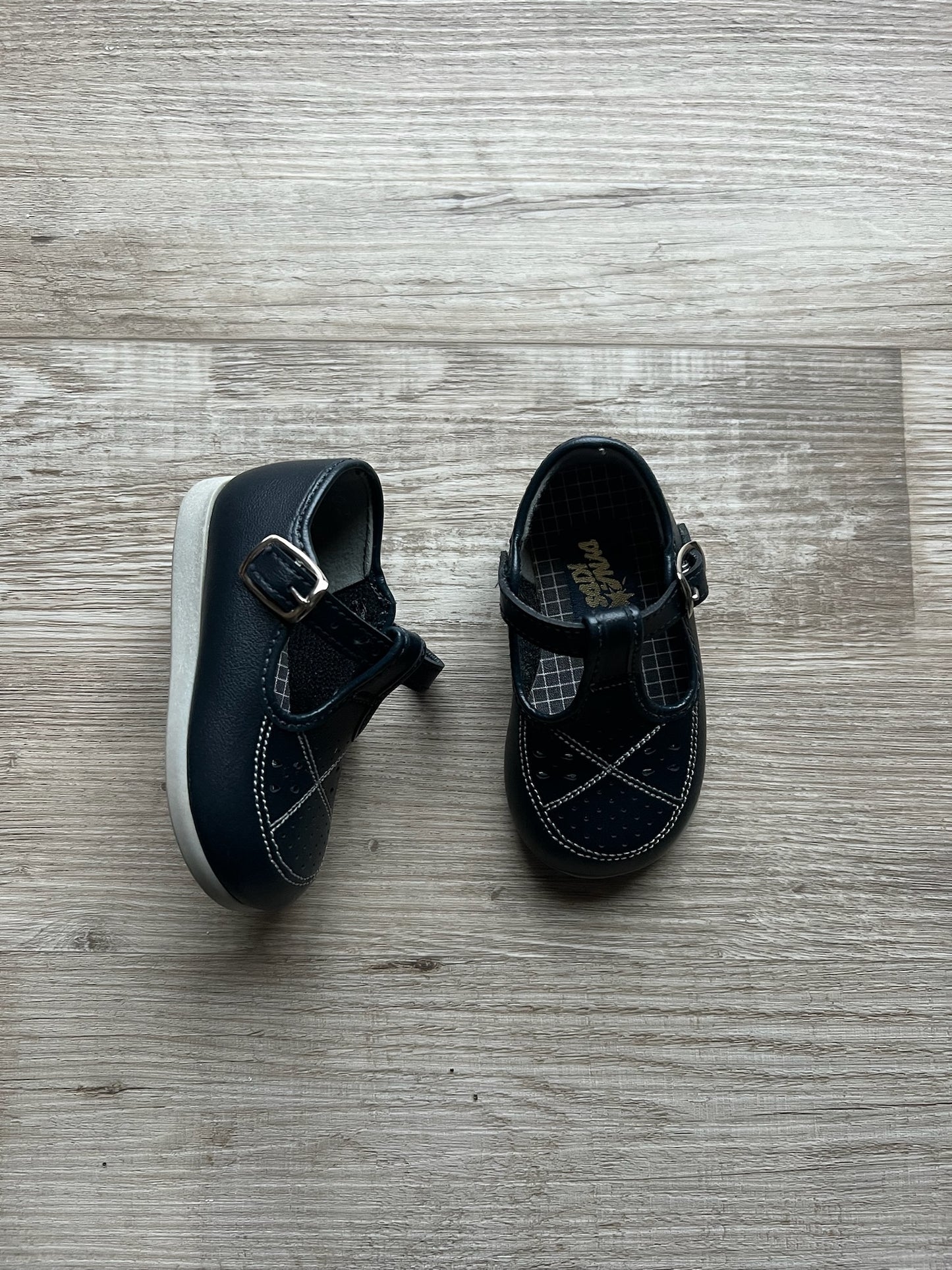 Old Navy Commercial Jane Feinberg Vintage Navy Mary Janes – mini treehouse