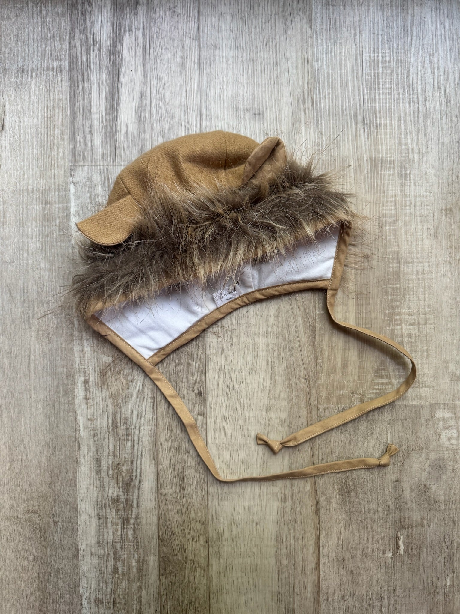 Briar Brown Wool Bonnet