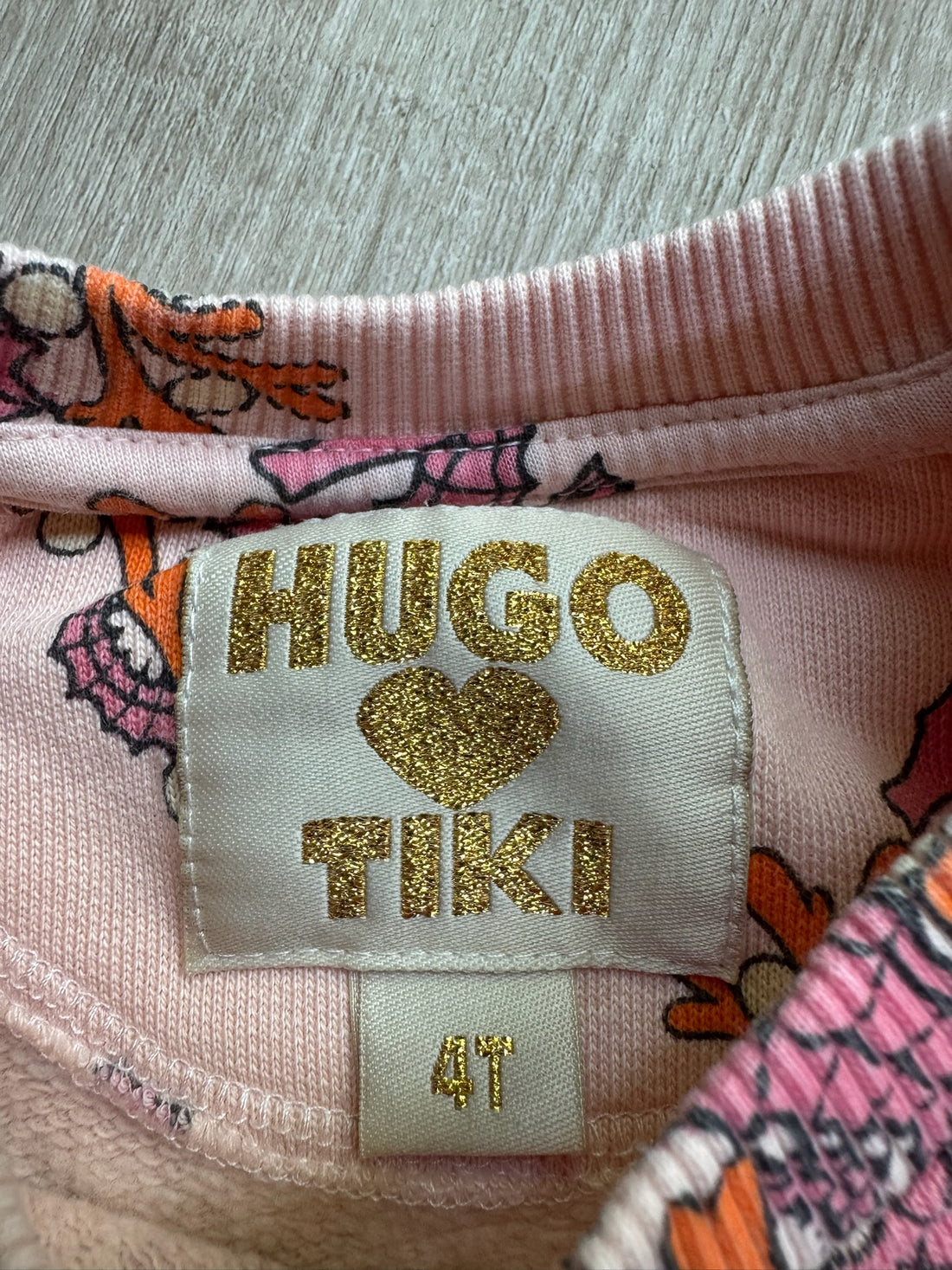 Hugo Loves Tiki Sea Horse Pullover
