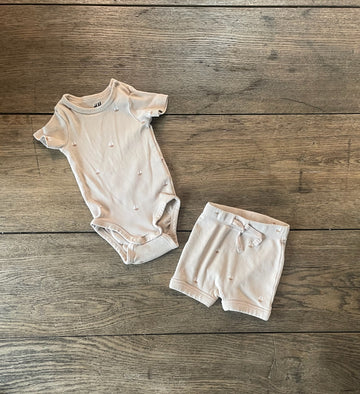 H&M Tan Sailboat Set