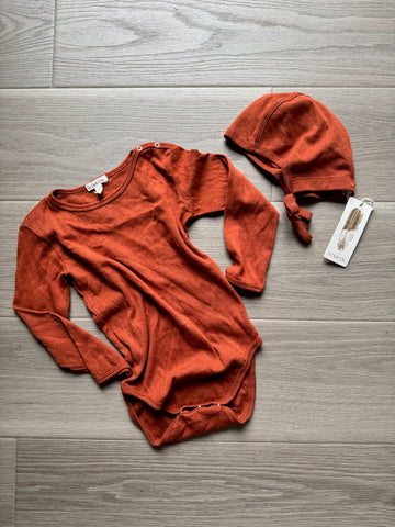 Siskin Onesie & Bonnet - NEW