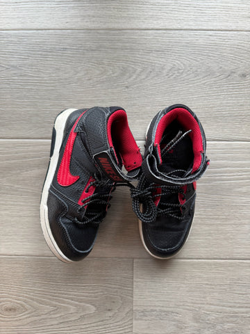 Nike Black w/ Red Shoes
