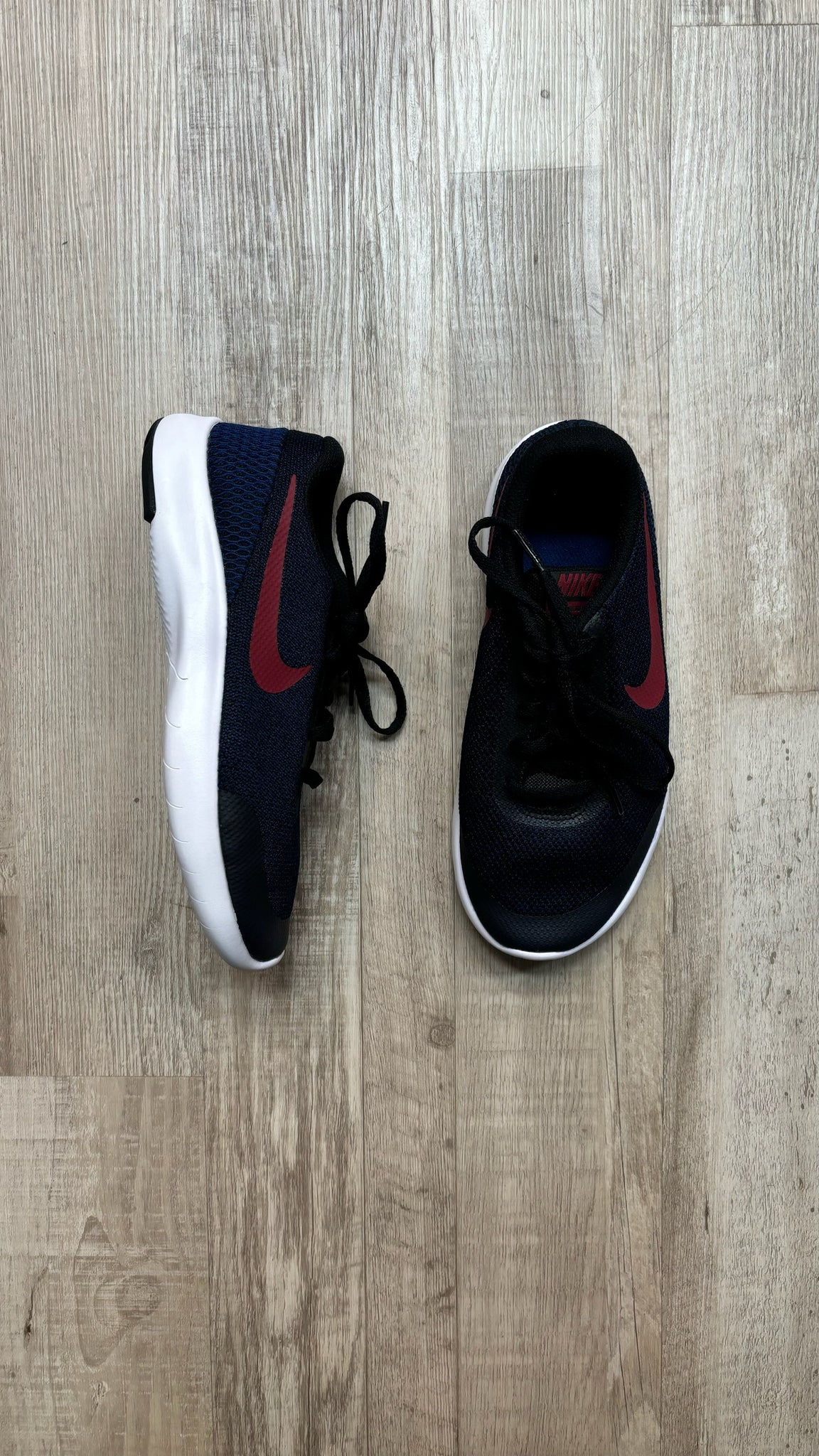 Nikes Navy Red Check - NEW