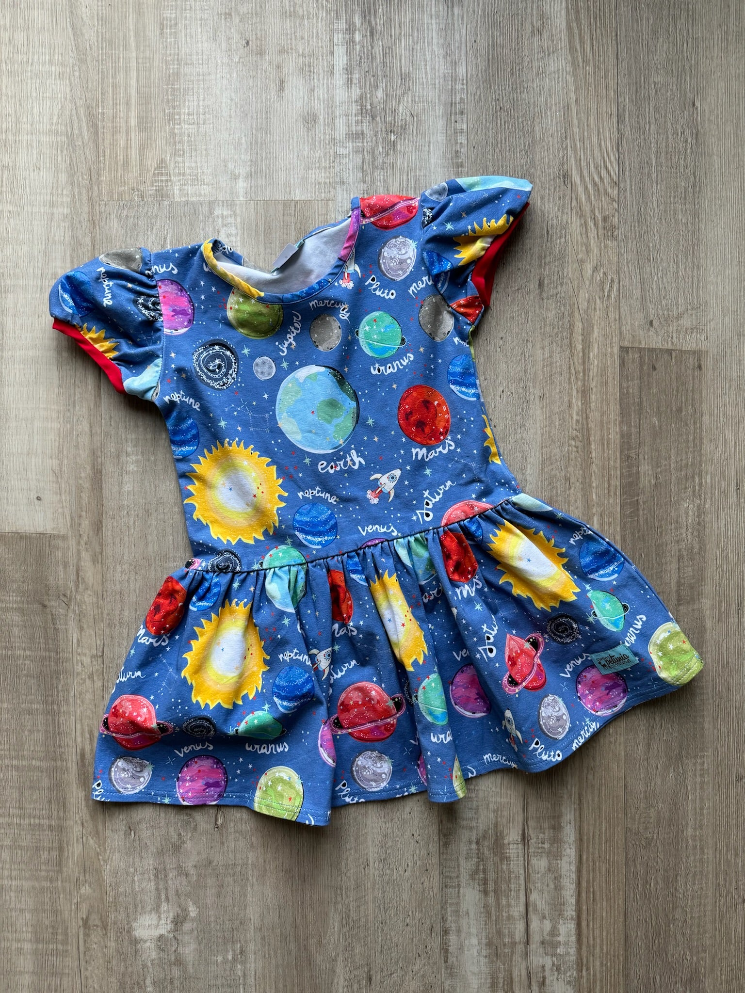 Sweet Petunia Space Top