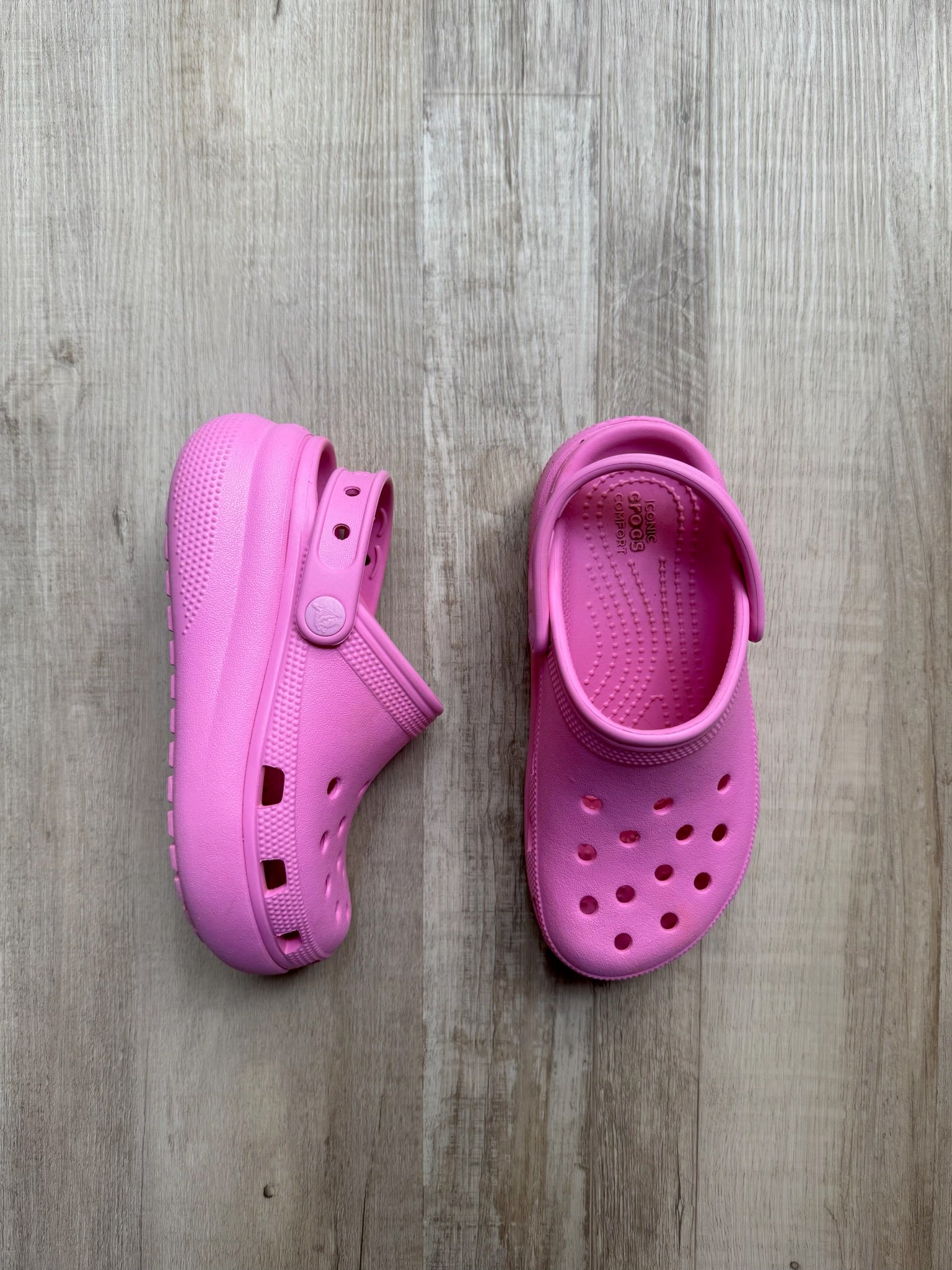 Crocs Pink