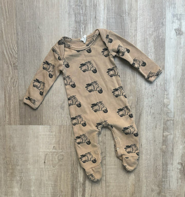 Kate Quinn Scooter Sleeper